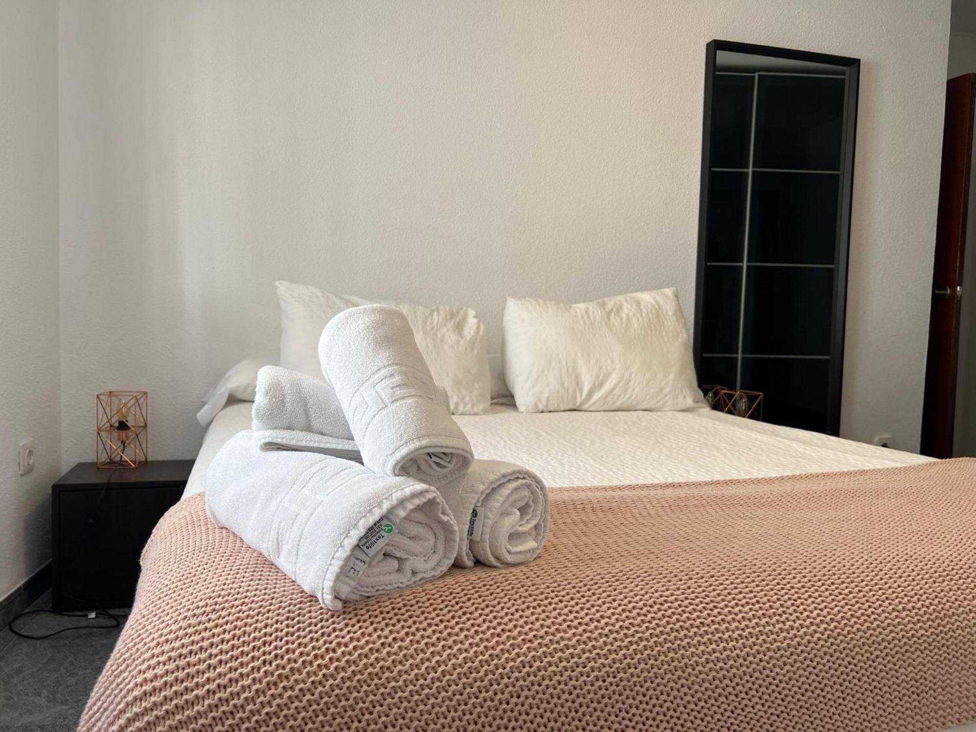 Apartamento Los Califas A 100M De La Catedral Apartment Kordoba Bagian luar foto